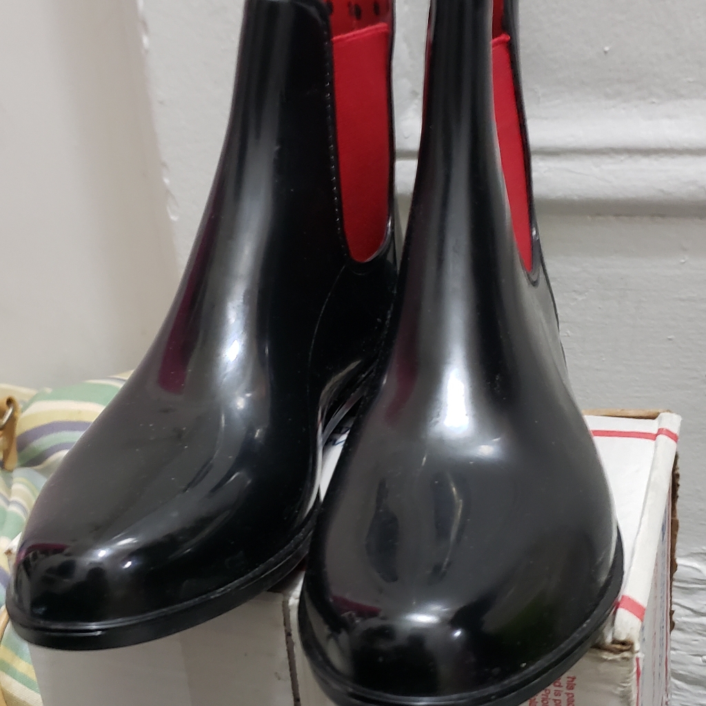 Rain Boot.